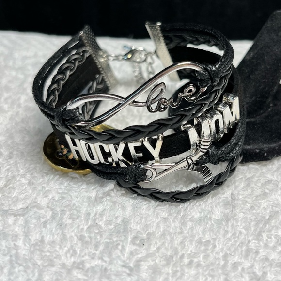 Leatherette hockey mom bracelet with silver charms -NEW - Picture 7 of 8